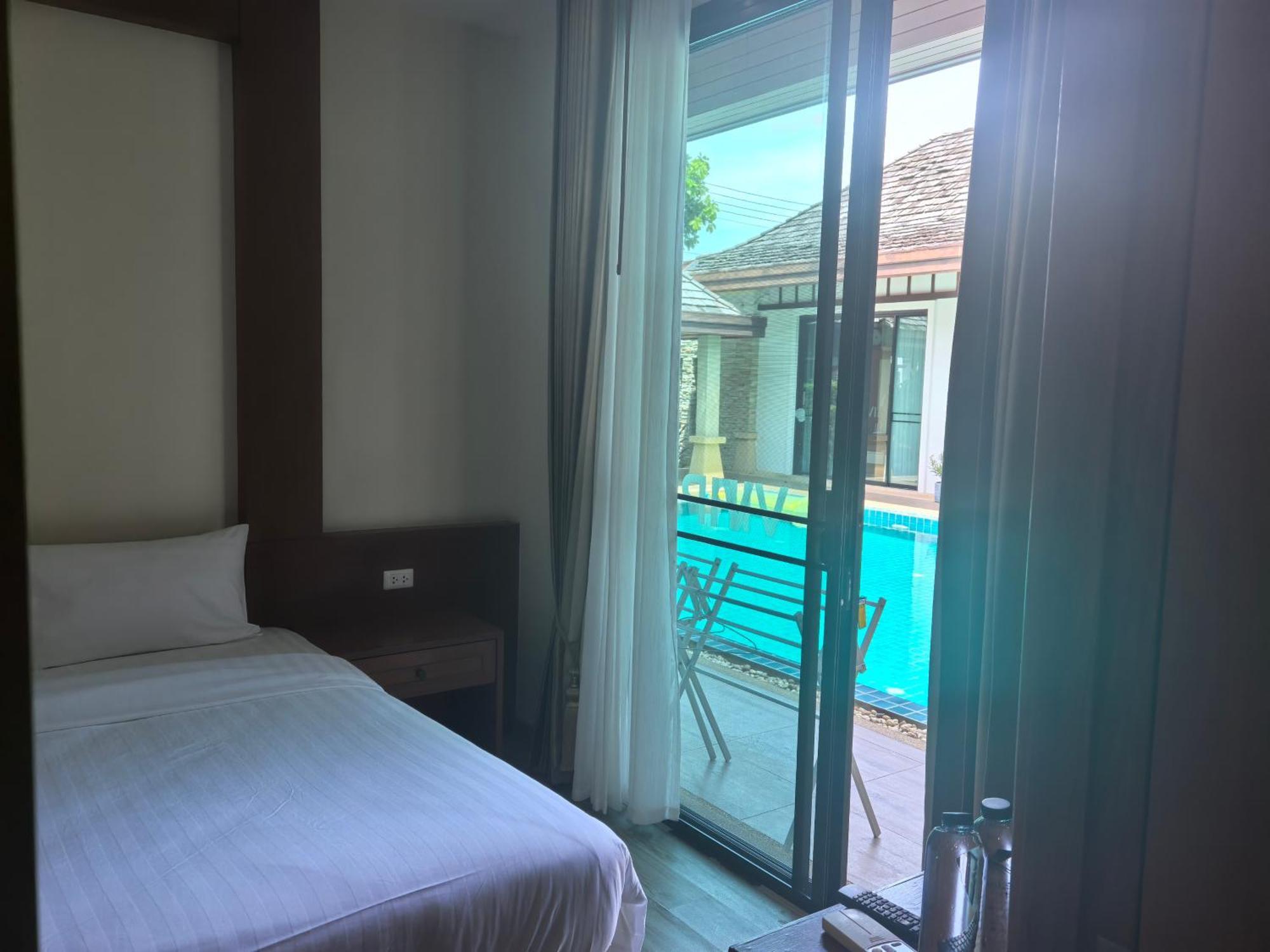 Phuket Meet Holiday Hotel 普吉岛相遇花园度假酒店 Rawai Exterior photo