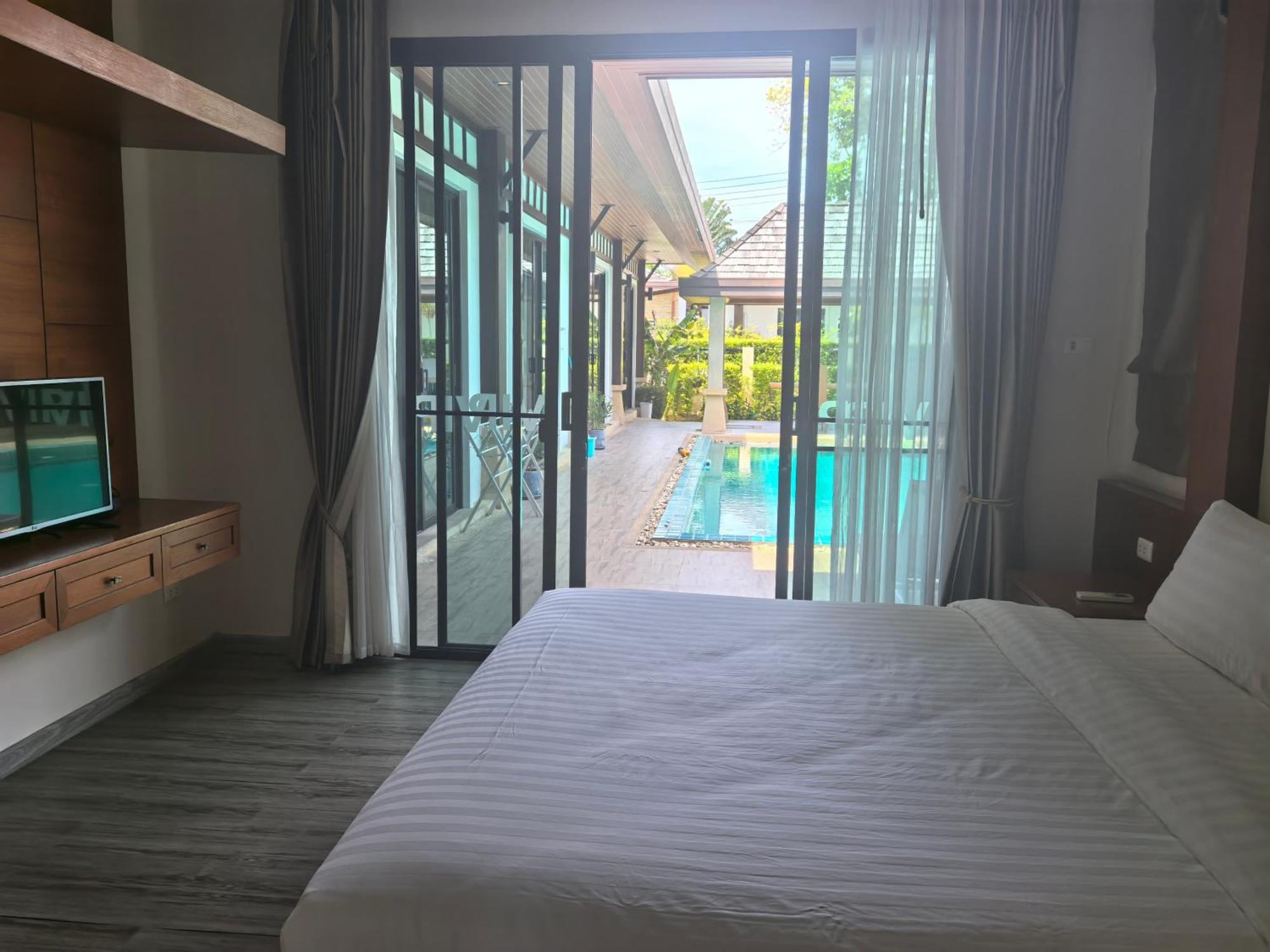 Phuket Meet Holiday Hotel 普吉岛相遇花园度假酒店 Rawai Exterior photo