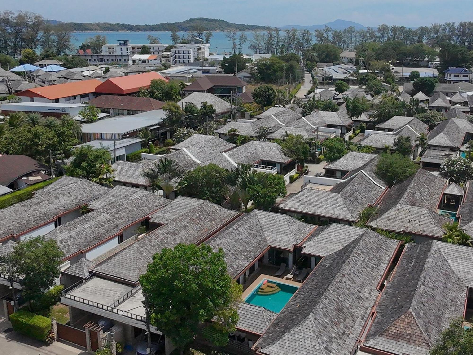 Phuket Meet Holiday Hotel 普吉岛相遇花园度假酒店 Rawai Exterior photo