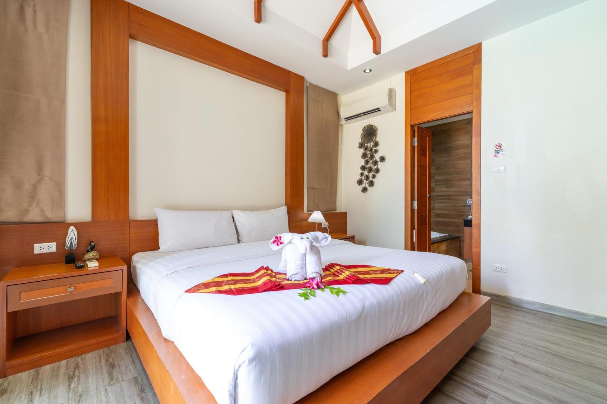 Phuket Meet Holiday Hotel 普吉岛相遇花园度假酒店 Rawai Exterior photo